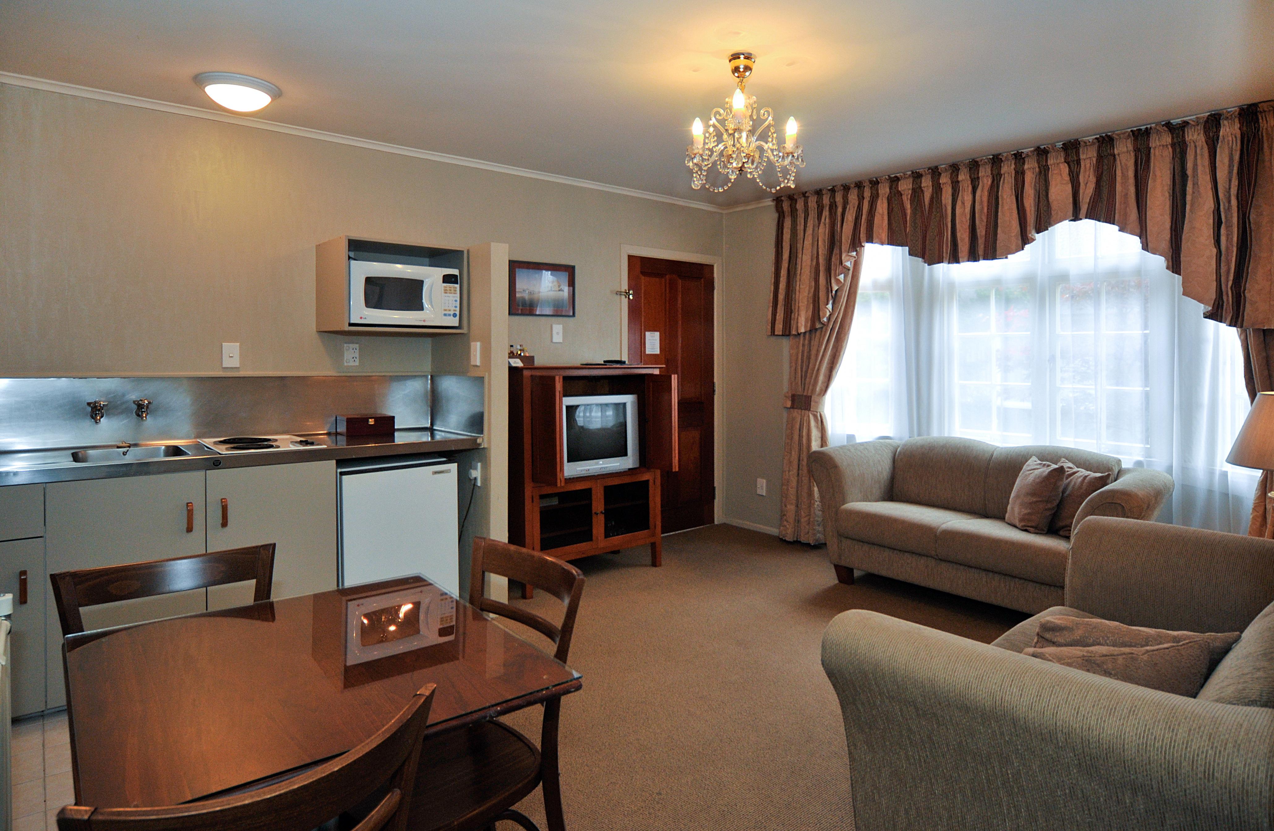 Prince's Gate Hotel 4*