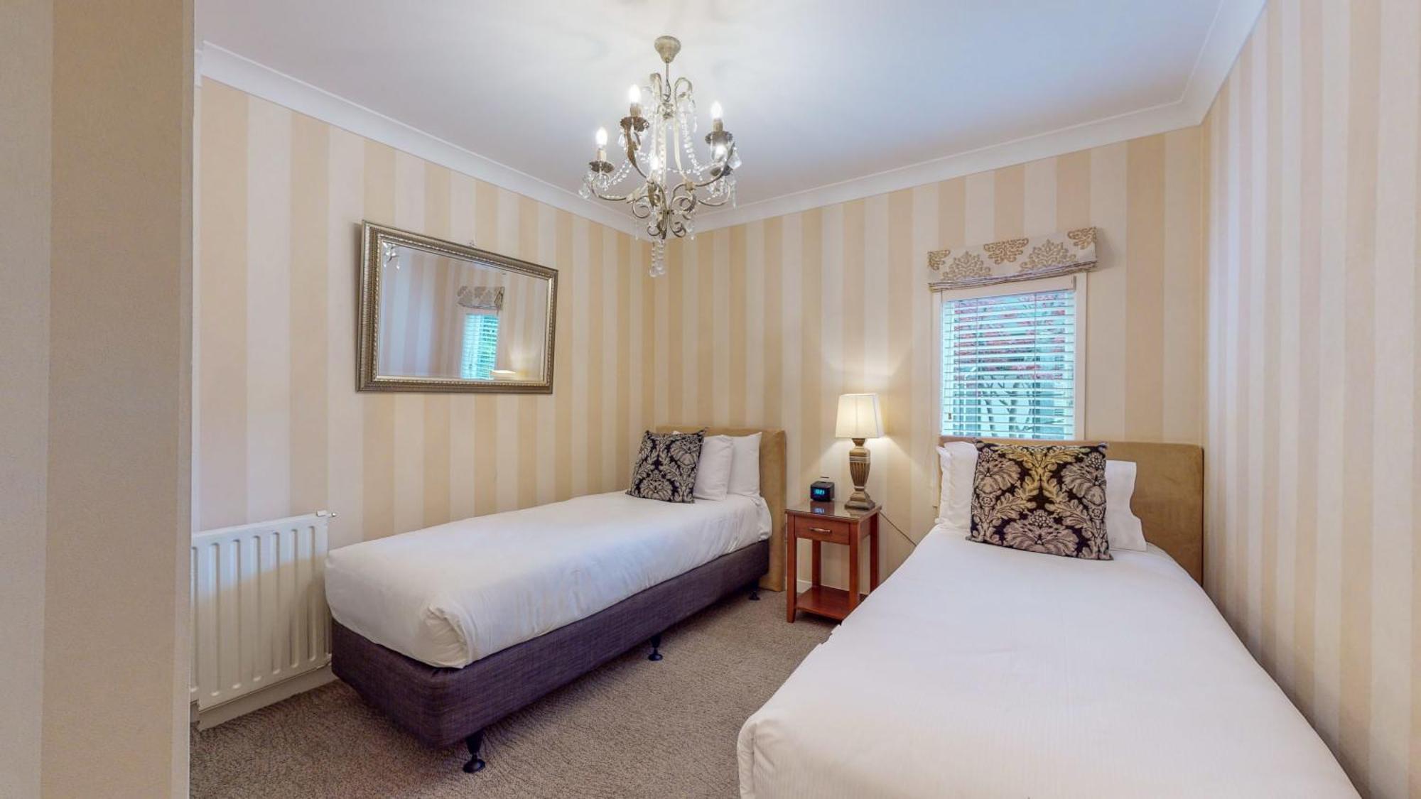 Prince's Gate Hotel 4*
